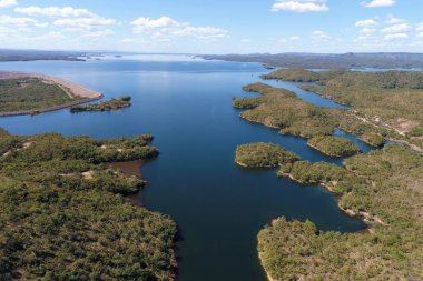 Manso Lagoon'un hidroelektrik, Mato Grosso, Brezilya havadan görünümü. Harika bir manzara. Seyahat yeri. Tatil seyahati. 