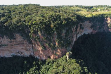 Morro dos Ventos Gözlemevi, Chapada dos Guimaraes, Mato Grosso, Brezilya havadan görünümü. Harika bir manzara. Seyahat yeri. Tatil seyahati. Wind Hill Gözlemevi. Turistik nokta.
