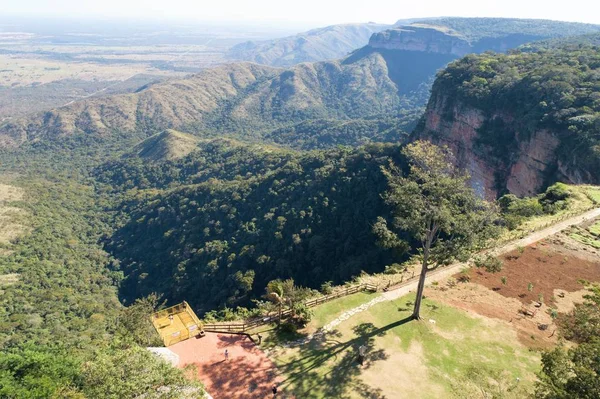 Morro dos Ventos Gözlemevi, Chapada dos Guimaraes, Mato Grosso, Brezilya havadan görünümü. Harika bir manzara. Seyahat yeri. Tatil seyahati. Wind Hill Gözlemevi. Turistik nokta.