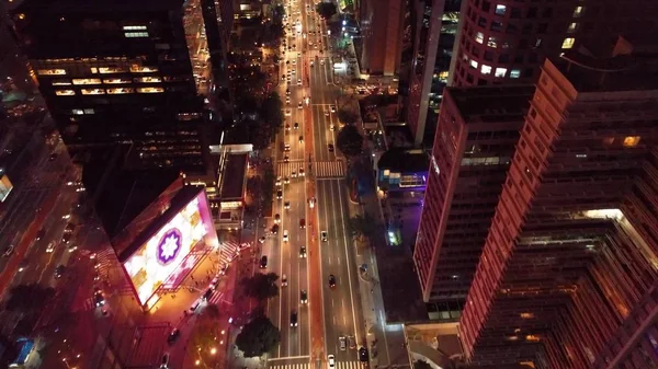 Vista Aérea Ciudad Por Noche Con Avenida Iluminada Hermosa Gran — Foto de Stock