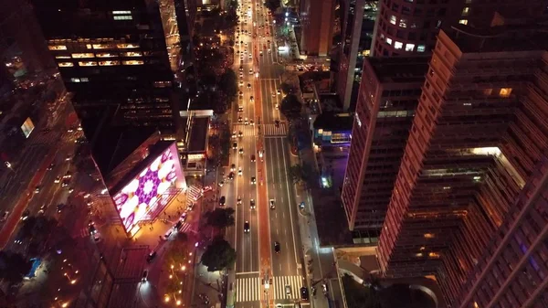 Vista Aérea Ciudad Por Noche Con Avenida Iluminada Hermosa Gran — Foto de Stock