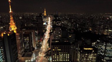 Paulista Bulvarı, so Paulo, Brezilya havadan görünümü. Gece manzarası. Şehir merkezi sahne. Şehir Landmark, Heart of Soo Paulo. Işıklı cadde.