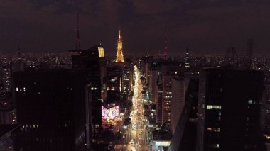 Paulista Bulvarı, so Paulo, Brezilya havadan görünümü. Gece manzarası. Şehir merkezi sahne. Şehir Landmark, Heart of Soo Paulo. Işıklı cadde.