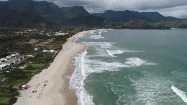 Maresias ve Pauba plajları havadan görünümü, Sao Sebastiao, Sao Paulo Kuzey Sahili, Brezilya. Tatil Seyahati. Seyahat yeri. Tropik manzara. Büyük manzara