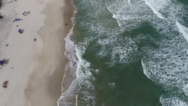 マレシアスビーチとパウバビーチ サンセバスティアオ サンパウロの北海岸 ブラジルの航空写真 バケーション トラベル旅行先 熱帯の風景 素晴らしい風景 — ストック動画