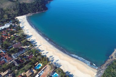Maresias ve Pauba plajları havadan görünümü, Sao Sebastiao, Sao Paulo Kuzey Sahili, Brezilya. Tatil Seyahati. Seyahat yeri. Tropik manzara. Büyük manzara