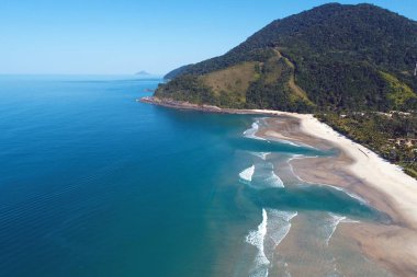 Maresias ve Pauba plajları havadan görünümü, Sao Sebastiao, Sao Paulo Kuzey Sahili, Brezilya. Tatil Seyahati. Seyahat yeri. Tropik manzara. Büyük manzara