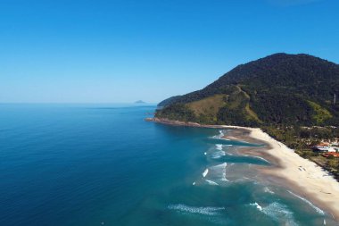 Maresias ve Pauba plajları havadan görünümü, Sao Sebastiao, Sao Paulo Kuzey Sahili, Brezilya. Tatil Seyahati. Seyahat yeri. Tropik manzara. Büyük manzara