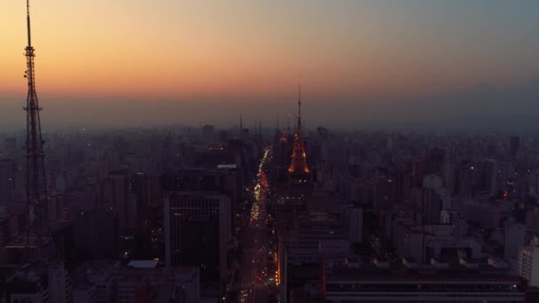 巴西圣保罗保利斯塔大道日落鸟瞰图 伟大的风景 颜色爆炸 — 图库视频影像