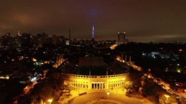 Pacaembu Stadyumu ve Charles Miller Meydanı havadan görünümü, Sao Paulo, Brezilya. Muhteşem manzara. Sao Paulo'nun ünlü kamusal alanları