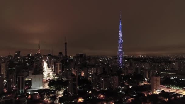巴西圣保罗著名公共场所的夜景 美丽的风景 Pacaembu大道区和Charles Miller广场 — 图库视频影像