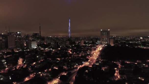 巴西圣保罗著名公共场所的夜景 美丽的风景 Pacaembu大道区和Charles Miller广场 — 图库视频影像