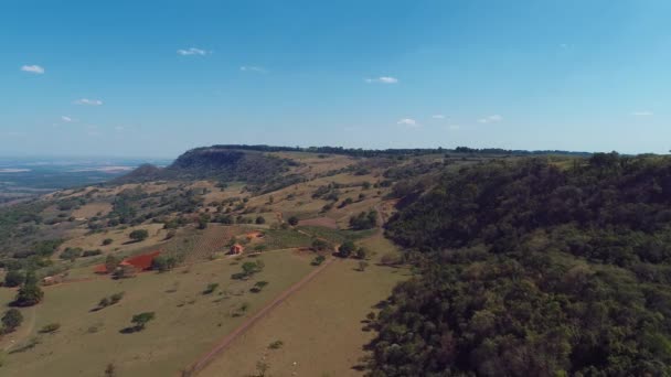 Vista Aérea Horizonte Pico Montanha Com Belo Dia Grande Paisagem — Vídeo de Stock