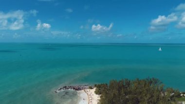 En yakın Zachary Taylor Kalesi 'nin havadan görünüşü, Key West, Florida, ABD. Karayip Denizi. Harika bir manzara. Seyahat güzergahı. Tropik seyahat.