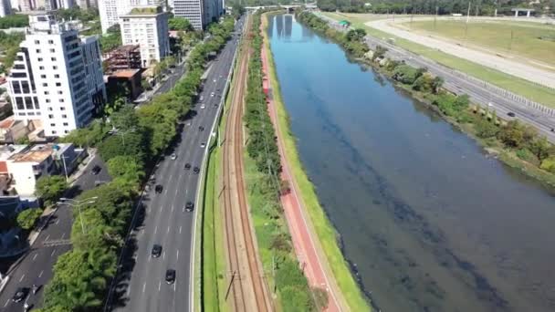 Panoramiczny Widok Scenę Życia Miasta Słoneczny Dzień Krajobraz Miejski Wspaniały — Wideo stockowe