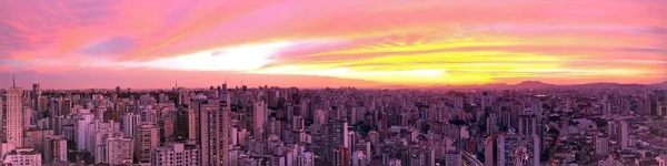 Vista Panoramica Del Tramonto Sulla Scena Della Vita Cittadina Grande — Foto Stock