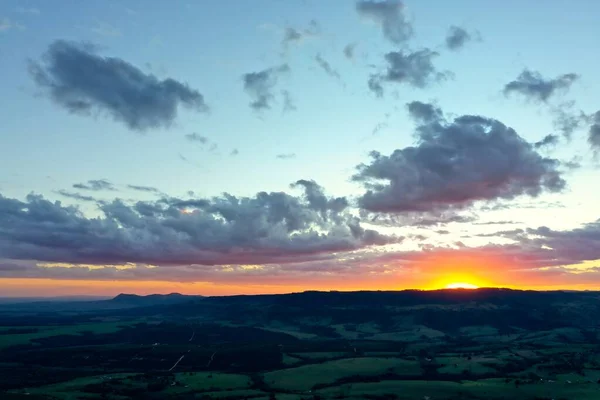 Panorama Paisaje Puesta Sol Montaña Gran Escena Vida Rural — Foto de Stock
