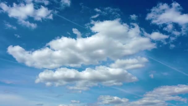 Lever Soleil Dessus Des Nuages Avec Ciel Clair Bleu Paysage — Video