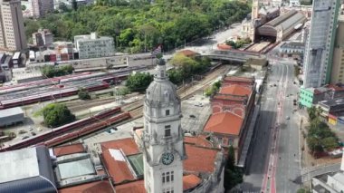 Julio Prestes Tren İstasyonu. Şehrin simgesi. Şehir Yaşam Sahnesi 'nin havadan görünüşü, Sao Paulo, Brezilya. Julio Prestes Tren İstasyonu Cazibe Panorama Manzarası. Bölgenin havadan görünüşü. Şehir Hayatı Sahnesi. Sao Paulo, Brezilya
