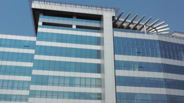 Ticari binalar manzaralı. Barueri, Alfaville, Brezilya. Şirket gökdelen ofisleri sahnesi. İş kulesi manzaralı. Şehir hayatı sahnesi. Ticari binalar manzaralı. Barueri, Alphaville, Brezilya. Şirket gökdelen ofisleri sahnesi. İş kulesi görünümü. 