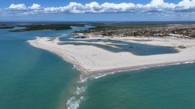 Piaui Brezilya 'daki Luis Correia' daki Macapa Plajı. Sahil Skyline. Doğa manzarası. Yaz Gezisi. Piaui Brezilya 'daki Luis Correia' daki Macapa Plajı. Tropikal Manzara.