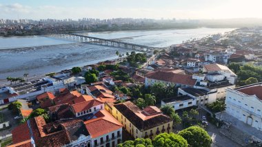 Sao Luis Skyline 'da Sunrise at Sao Luis, Maranhao Brazil. Jose Sarney Köprüsü. Şehir merkezinde tarihi bir olay. Sao Luis Skyline Maranhao Brezilya 'da Sao Luis' de. Gündoğumu Gökyüzü. Tatil seyahatleri. Brezilya Kuzeydoğu.