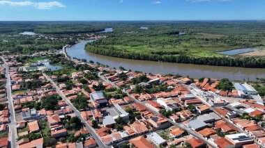Maranhao Brezilya 'daki Araioses Riverside City' de. En Büyük Nehir Deltası. Kıyı Kenti manzarası. Maranhao 'daki Riverside City' de. Riverside Sahnesi. Doğa Arkaplanı. Seyahat güzergahı. Brezilya Kuzeydoğu.