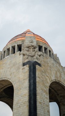 Mexico City 'den Devrim Anıtı Heykelleri