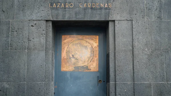 Entrada para a Cripta do ex-presidente Lazaro Cardenas — Fotografia de Stock