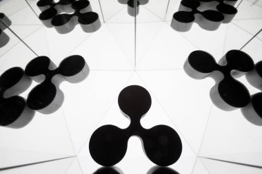 Kendisi birçok yansıtma görüntülerini dalgalanma para birimi simgesiyle