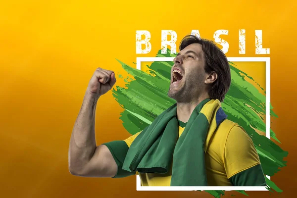 Jugador Brasileño Fútbol Celebrando Sobre Fondo Amarillo Con Espacio Para — Foto de Stock