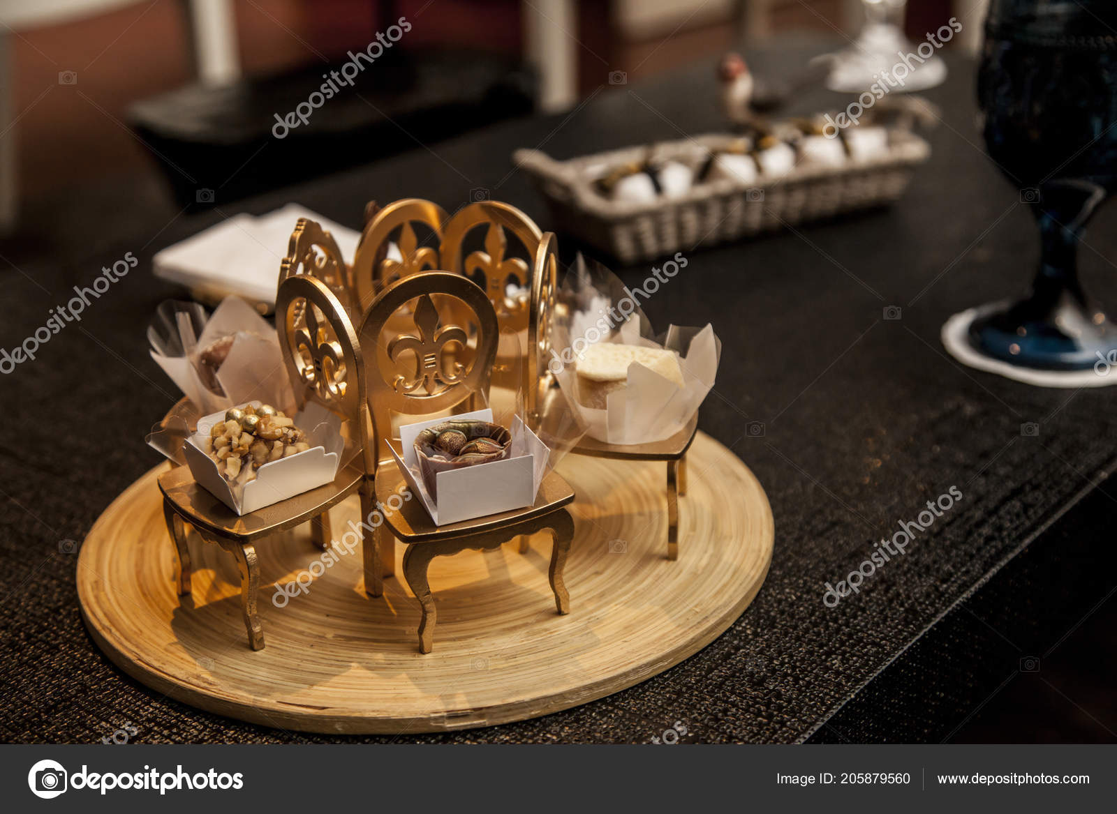 Elegant Party Candy Small Decorative Golden Chairs Party