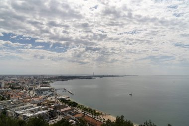 Panoramik şehir Setubal, Portekiz
