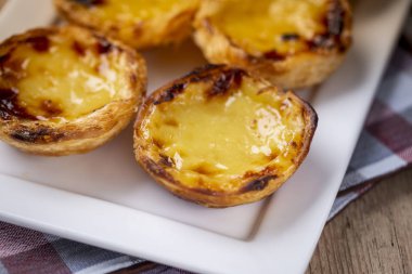 Tipik Portekizce krema pies - 