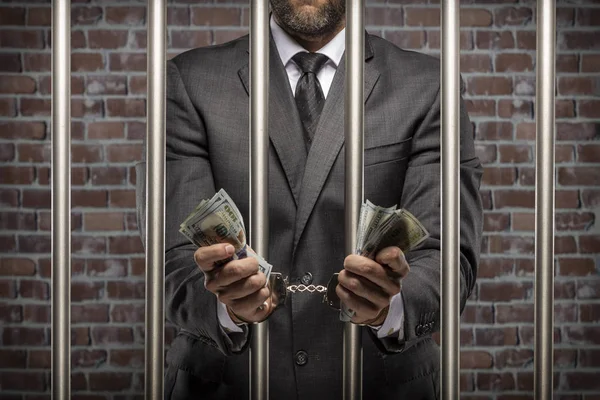 Бразилец Держит Деньги Наручниками Тюрьме Концепция Коррупции Коррумпированные Политики Нелегальный — стоковое фото