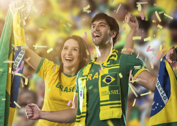 Brasiliansk par fejrer - Stock-foto