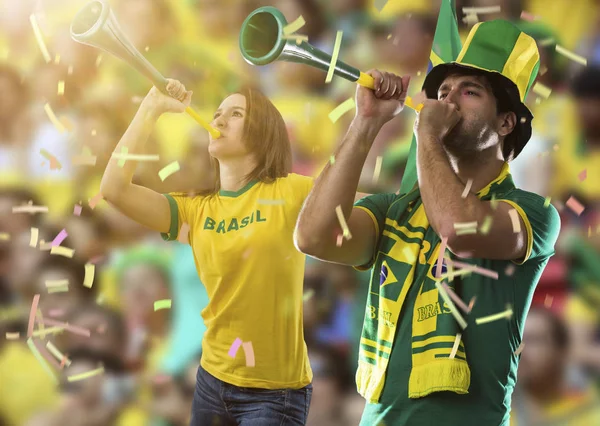 Brasilianisches Paar feiert — Stockfoto