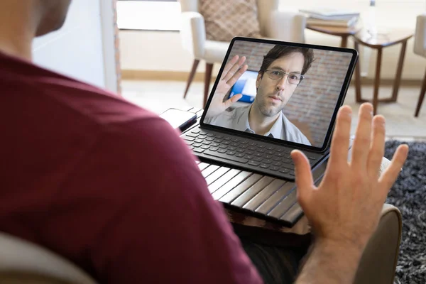 Sobre Vista Dos Ombros Homem Que Trabalha Casa Fazer Uma Fotos De Bancos De Imagens Sem Royalties