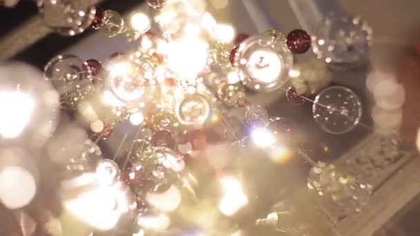 Miles de pequeñas lámparas crean una hermosa imagen — Vídeos de Stock