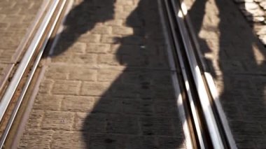 gölgeler garip bir tiyatro