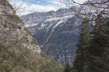 Ordesa Milli Parkı bahar