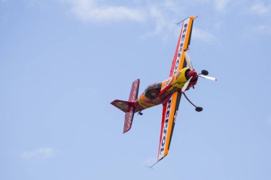 Akrobatik İspanya Şampiyonası 2018, Requena (Valencia, İspanya) junio 2018, pilot C stor Fantoba, uçağın Sukhoi 26-M.