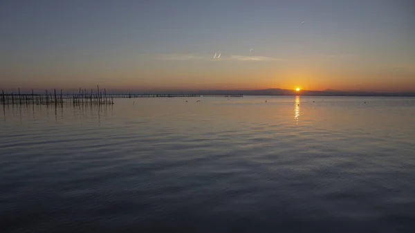 Pôr do sol em Albufera de Valência . — Fotografia de Stock