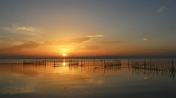 Valencia Albufera'da gün batımı.