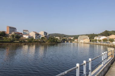 Gün batımında liman olarak Camari, A Coru a.