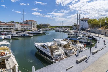 Playa daro ve Palamos, Girona, Katalonya, İspanya arasındaki 