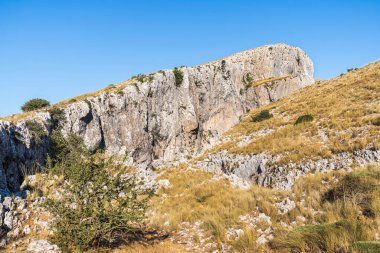 Aitana, Confrides, Alicante, İspanya 'daki Partagat uçurumlarının manzarası.