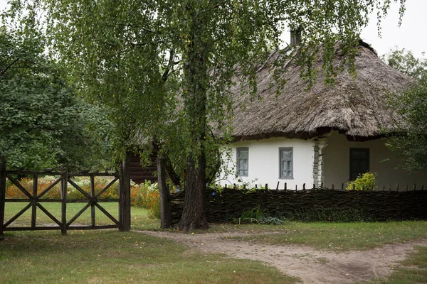 ペレヤースラウ ・ フメリヌィーツィクィイ フメリニツキーの建築の野外博物館 — ストック写真