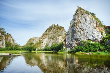 Güzel taş dağ Ratchaburi, Tayland 