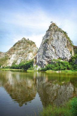 Güzel taş dağ Ratchaburi, Tayland 